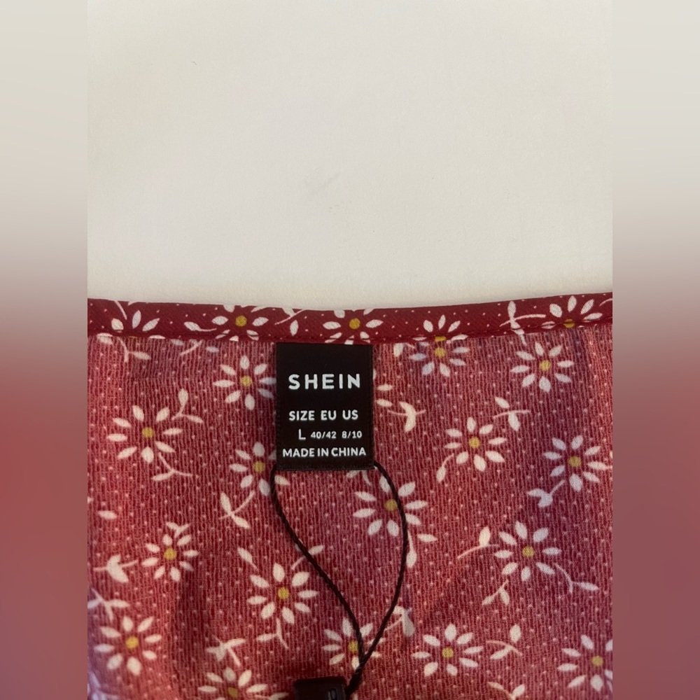 SHEIN Womens Top Boho  V Neck Floral Size L Long Sleeve Ruffle Hem, Shirred, - Picture 8 of 13